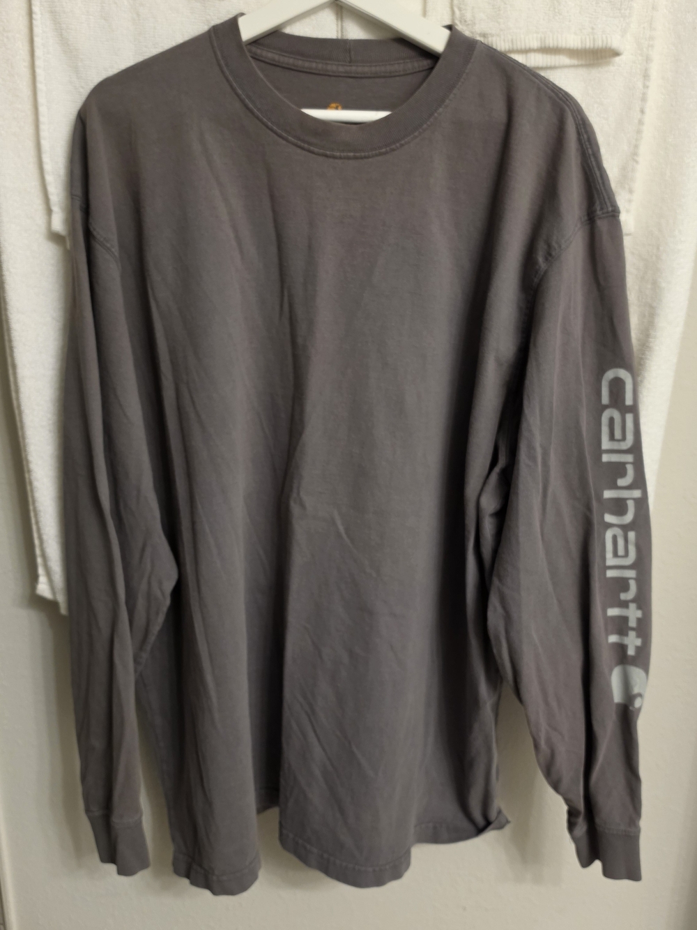 Carhartt Men's Long-Sleeve Crew Tee in Gray